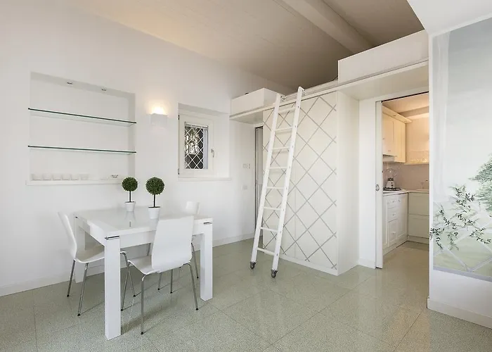 Maison Du * סטרסה